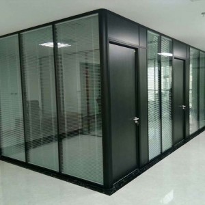 艾尚空间高端定制办公玻璃内钢外铝双玻百叶隔断